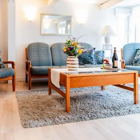 Apartment Kapitaenswohnung- Wohnen In Der Altstadt Zentral & Gemuetlich Mit Parkplatz! *