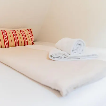 Kapitaenswohnung- Wohnen In Der Altstadt Zentral & Gemuetlich Mit Parkplatz! Apartment Flensburg