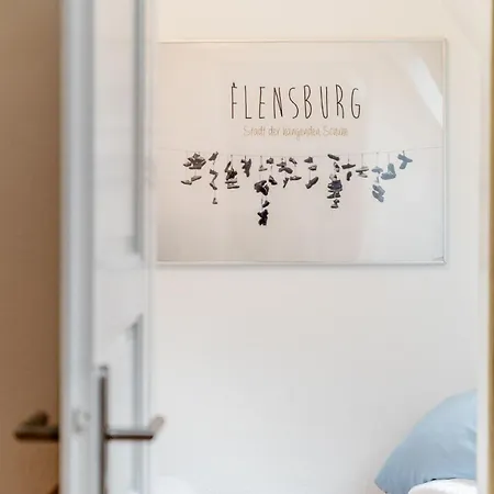 Apartment Kapitaenswohnung- Wohnen In Der Altstadt Zentral & Gemuetlich Mit Parkplatz! *