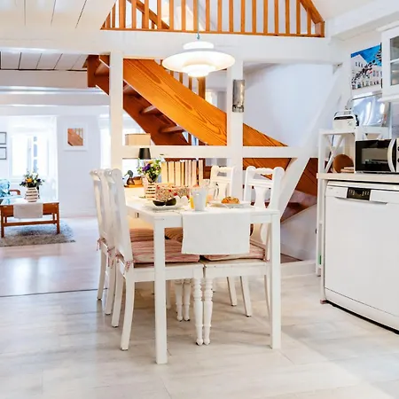 Kapitaenswohnung- Wohnen In Der Altstadt Zentral & Gemuetlich Mit Parkplatz! Apartment Flensburg