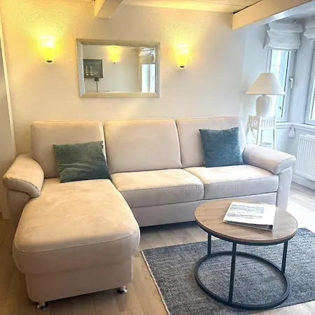 Kapitaenswohnung- Wohnen In Der Altstadt Zentral & Gemuetlich Mit Parkplatz! *